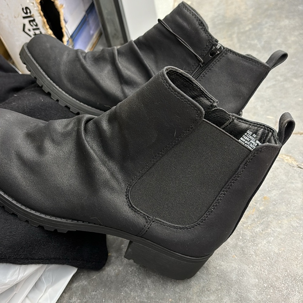 NWT Anneliese A-Cordell Fabric Upper Zip Up Ankle Boots Elastic Sides Slouch 8